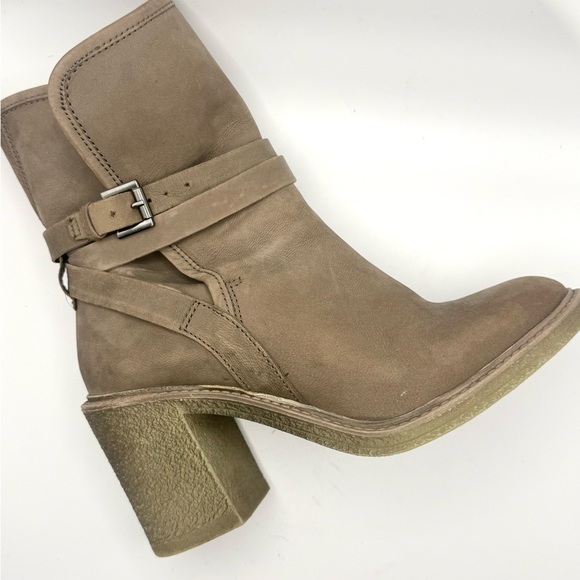 Shoes - Women’s Size 8.5 Taupe Leather Block Heel Ankle Boots Buckle Strap